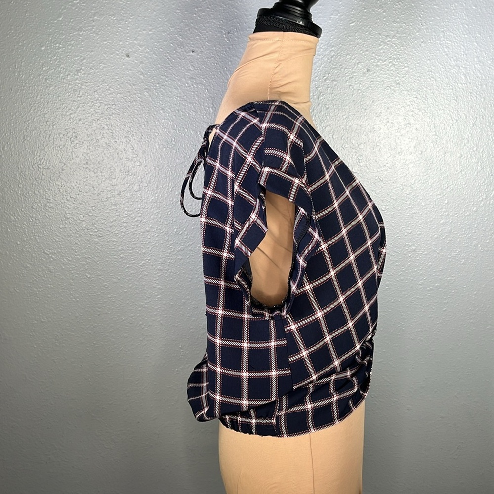navy blue plaid twist front short sleeve blouse sz M picniccore fall casual - Picture 2 of 12